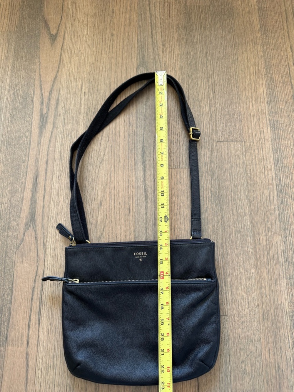 Fossil Black Pebbled Leather Crossbody Purse with Gold Hardware - Picture 9 of 9